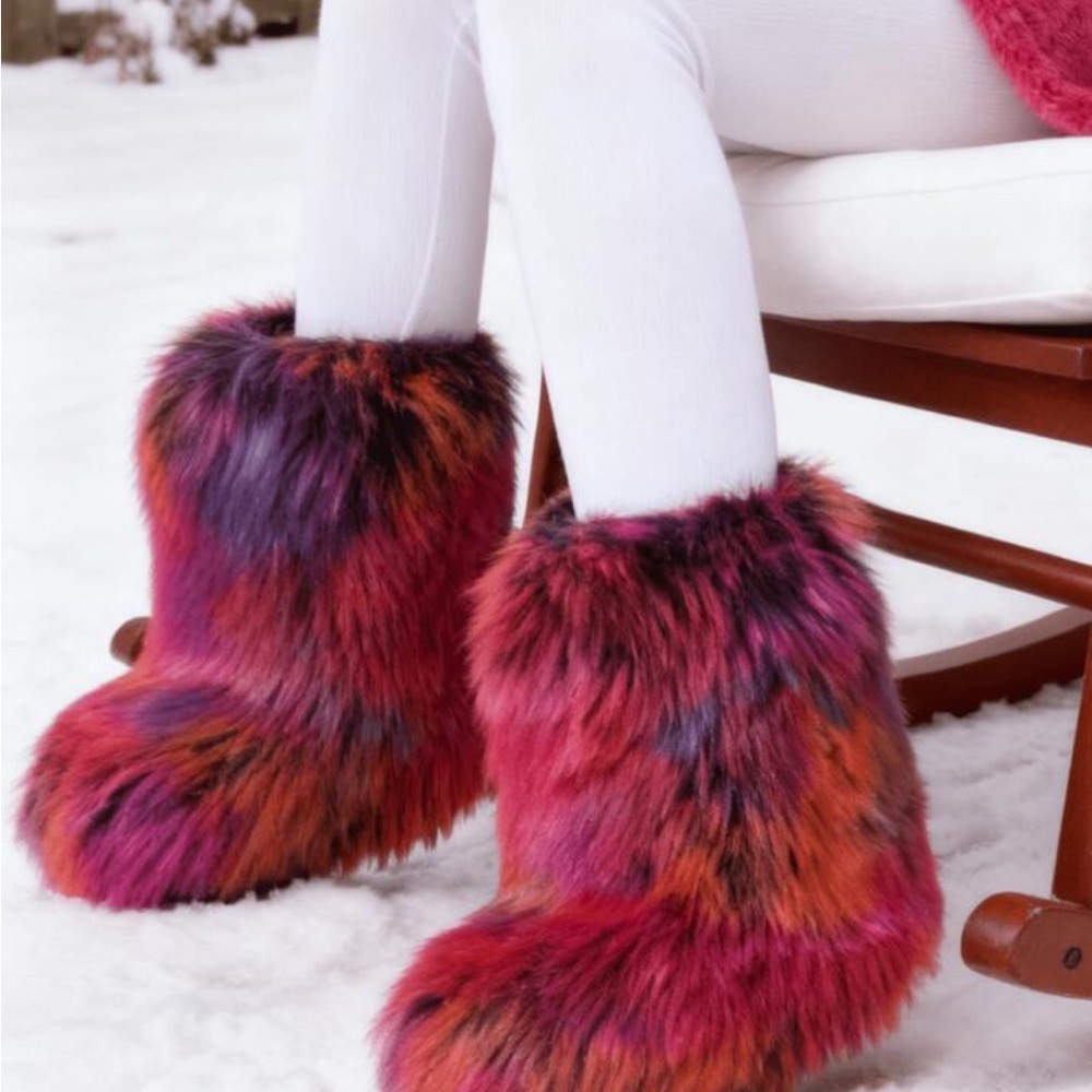 Pink purple tye dye Faux Fur Winter Boots sz 7.5-8 fits larger